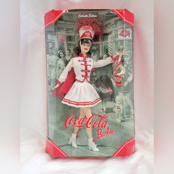 Coca Cola Majorette Barbie Doll Collector Edition 2001 Mattel #53974 - Picture 5 of 6